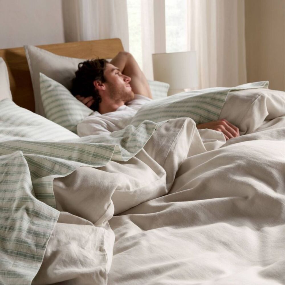 Parachute - King Relaxed Linen Stripe Sheet Set Jade & Parchme Jade & Parchment - Picture 4 of 4